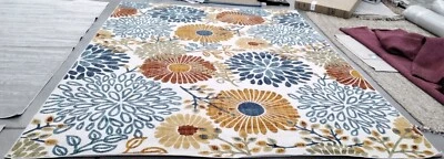 CREME / RED 10'-0" x 14'-0" Damaged Rug, Reduced Price 1172765081 CBN832A-10 - Image 1 of 4