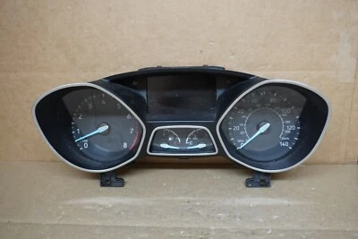 Ford Focus SE 2015 cabezal de instrumento velocímetro medidor panel fabricante de equipos originales 110.911 millas Foto 1 de 4