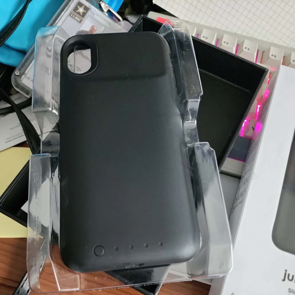 Funda protectora de batería Mophie Juice Pack para iPhone X/XS carga inalámbrica Foto 1 de 4