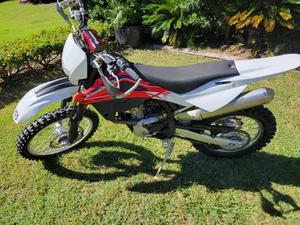 Husqvarna TE310R Motorbike - Picture 1 of 11