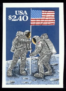 US 2419b $2,40 1989 alzare la bandiera sulla superficie lunare imperfetta singolo XF nuovo con scatola - Foto 1 di 2