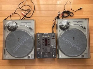 Technics SL-1200MK5 Silver Pair and Pioneer DJ DJM-400 Turntable Mixer Set of 3 - Picture 1 of 11