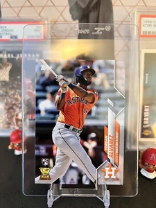 ⭐️ YORDAN ALVAREZ 2020 TOPPS #276 ASTROS RC ROOKIE CARD 🔥 - Picture 1 of 2