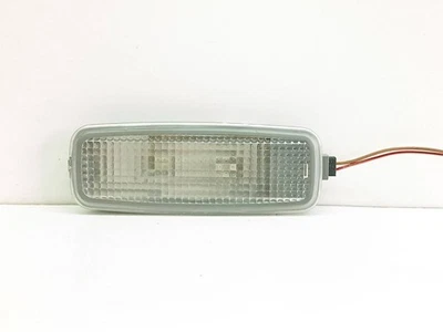 Otra luz interior delantera derecha audi a6 s6 c5 4b 1998 ust129507 Foto 1 de 4