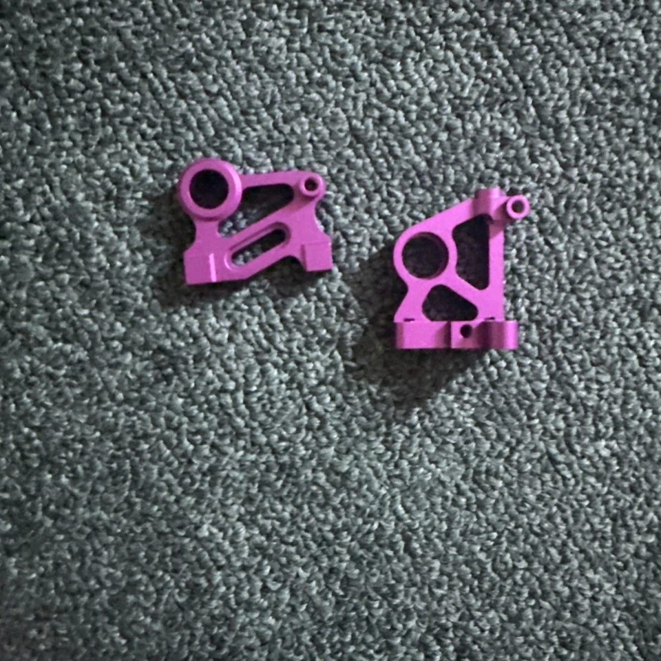 Hpi Super Nitro Rs4 Transmission Mount Purple - Image 1 of 1