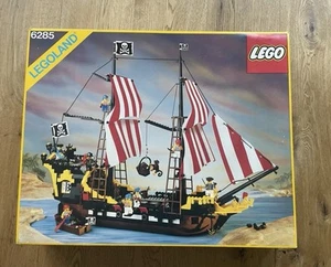 Lego 6285 Black Seas Barracuda Nave dei Pirati con istruzioni, scatola originale e intarsio! - Foto 1 di 8