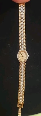 Sparkly Romantic ELGIN Gold/Silver Tone Swarovski Crystal Hearts Bracelet Watch - Image 1 of 4