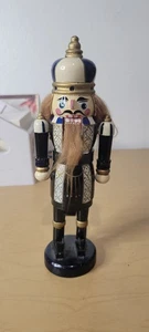 Il8 In Nutcracker Black And White Soldier Made In Taiwan  - Picture 1 of 8