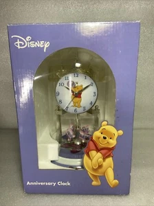 Disney Winnie The Poo Anniversary Quarzuhr Keramiksockel und Zifferblatt Neu - Bild 1 von 8