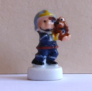 Fève Les Petits Pompiers - 2015 - Un Pompier avec un Chien - Imagen 1 de 1