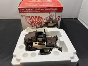 SPEC CAST GRASSHOPPER MOWER MODEL 322D/61 1/16 SCALE - Picture 1 of 7