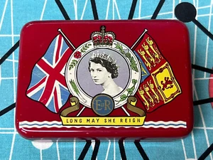 VINTAGE 1953 CORONATION SOUVENIR TIN HER MAJESTY QUEEN ELIZABETH - Picture 1 of 7