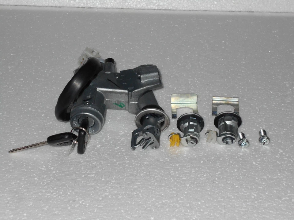 Lock Set Ignition Doors Glove Box 2 Keys  OEM  Suzuki Samurai 86 95 - Image 1 of 4