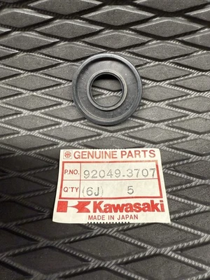 Sello de cojinete portador de eje de transmisión Kawasaki 550sx 650 750 800 92049-3707 Foto 1 de 2