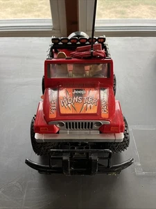 2 - Nikko Jeep Wrangler RC Trucks rot/schwarz 4x4 - ohne Fernbedienungen - nur Teile - Bild 1 von 9