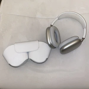 Apple AirPods Max Wireless Headphones - White - Photo 1 sur 17