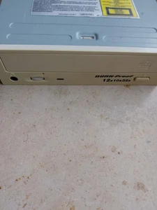 CD-RW LAUFWERK SATA 5,25" INTERN  - Bild 1 von 4