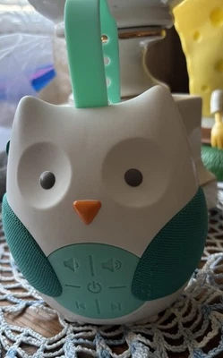 Máquina de sonido chupete portátil para bebé Skip Hop Stroll & Go canción de cuna búho de 5 pulgadas Foto 1 de 3