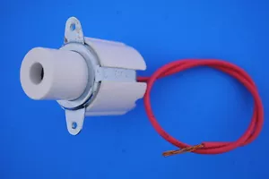 Leviton #450 SlimLine Single Pin Butt-On Type Fluorescent Lampholder 660W-1000V - Picture 1 of 5