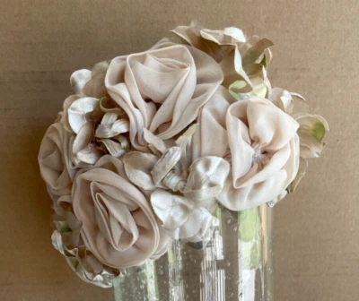 Vtg 60s Flowers Pillbox Beehive Hat Beige Expanding Crown Interior Net L S Ayres - Image 1 of 4