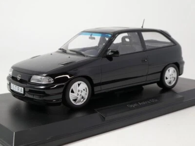 Norev Opel Astra GSi black metallic 1992 1/18 183671 - Immagine 1 di 4