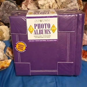 Nuevo paquete de 3 álbumes de fotos sellados púrpura cuero unido Old Town 200 fotos 4x6 CD' - Imagen 1 de 9