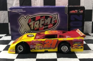 Billy Moyer #21 Petroff Abschleppen 2002 schmutziges Auto Xtreme Action 1:24 Maßstab 102510 - Bild 1 von 8