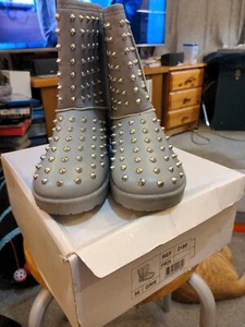 WOMENS FLAT SEQUIN SILVER STUD CALF WARM WINTER SHERPA LINED SNUGG BOOTS SIZE 3 - Picture 1 of 7