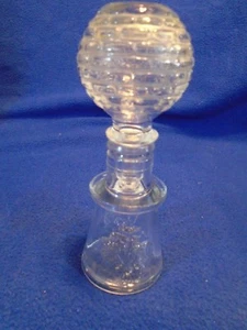 Clear Glass Oil or Vinegar Bottle with a Glass Stopper - Picture 1 of 4