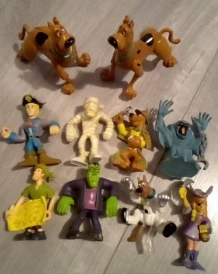 Scooby Doo Mini Figure Bundle x 10 Collectible Figures Hanna Barbera Toys - Image 1 of 3