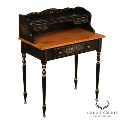 Escritorio estilo Hitchcock pintado a mano laca negra estilo Ethan Allen Foto 1 de 4