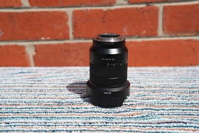 Carl Zeiss E-mount Lens (Sony) F4 24-70mm Second Hand Works Fine - Image 1 of 4