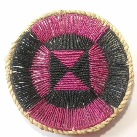 Woven Hanging Wall Décor Basket Round  Boho Artistic Straw Dinning Placemat VTG Cover