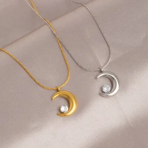 Collana da donna con Ciondolo Luna e Zircone in Acciaio Colore Oro e Argento - Foto 1 di 3