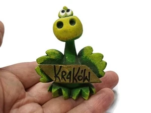 Drachendinosaurier Souvenirstatue - Rauch, das Symbol und die Legende von Krakau, Polen - Bild 1 von 17