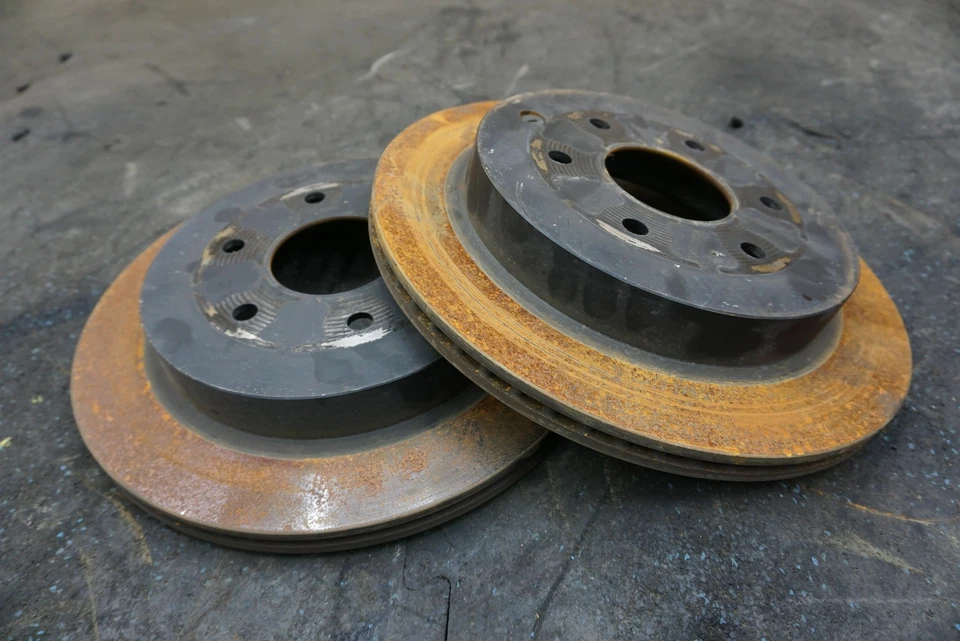 Set of 2 Rear Left Right Disc Brake Rotor OEM Infiniti QX80 2021 - Image 1 of 4