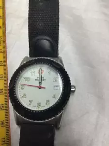 Reloj militar suizo 79063 resistente al agua 50 metros hecho en Suiza acero inoxidable - Imagen 1 de 1