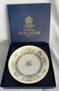Royal Worcester Mayfield pin dish - mint in box - Picture 1 of 4