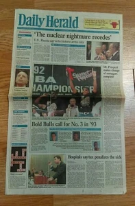Daily Herald 1992 Michael Jordan Bulls Champ Sweet Repeat 20 pg Newspaper. 2n8 - Picture 1 of 4
