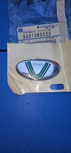 Insignia capó original Subaru Vivio. ¡Muy, muy raro! Número de pieza 93010KC022 - Imagen 1 de 1