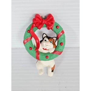 Hallmark Keepsake 2017 19th In The Mischievous Kittens Series adorno de Navidad - Imagen 1 de 3