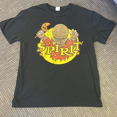 Spirit Halloween 2023 标志 T 恤 Sam Trick R Treat 尺寸 M 恐怖 — 第 1/4 张图片