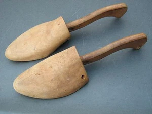 SHOE TREES 12" TOTAL SOLID WOOD KNIFE HANDLE LOOK RARE ITEM SET - Picture 1 of 4