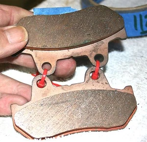 Dunlopad DP Brake pads DP104 104 NEW Honda front magna shadow  VF 750 1100 (1128 - Picture 1 of 3