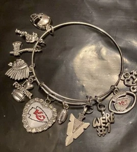 Kansas City Chiefs Rhinestone Logo 11 Charm Bracelet Arrowhead Helmet Tomahawk - Picture 1 of 4