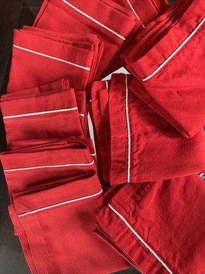 Crate And Barrel Lot of 9 Windsor Cherry Red Napkins 21" x 21" 100% Cotton - Image 1 of 4