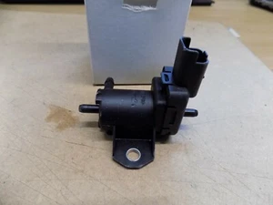 Genuine Citroen C4 C5 1.4 & 1.6 HDI Pressure Solenoid 1618KG - Picture 1 of 1
