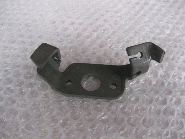 VESPA VBA 125 150 VBB 125 150 GS160 HEADSET LOWER BRACKET GENUINE NOS ITALY - image 1 of 1