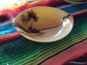 A DECORATIVE BOWL. - Picture 1 of 3