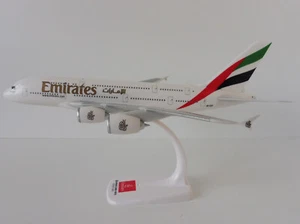 EMIRATES Airbus A380-800 1/250 Herpa Snap Fit 607018-001 EK DUBAI A6-EEP - Imagen 1 de 12